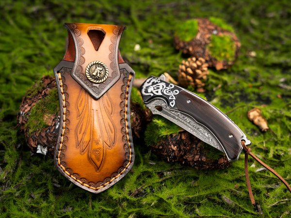 LOTHAR RHAEGAL Damast Klappmesser, Hochwertig Taschenmesser Outdoor aus 67 Lagen VG10 Damaststahl, Premium Damast Taschenmesser mit Holzgriff für Jagd, Ideal als Sammlung & Geschenk (Rosenholz)