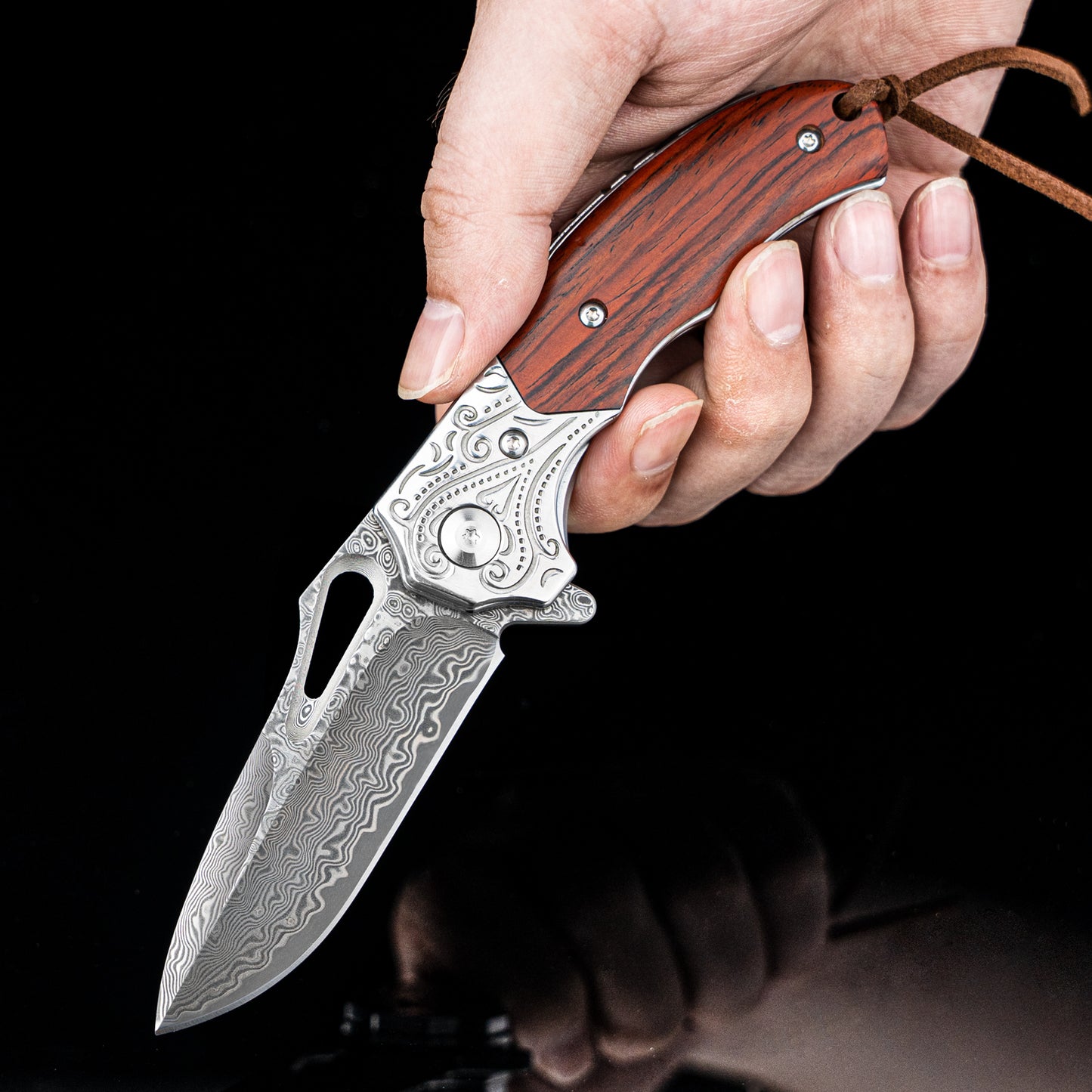 Nedfoss TIGER SHARK Damast Taschenmesser, Damast  Klappmesser mit Scheide, scharfes damast Einhandmesser mit Holzgriff, Vatertagsgeschenk